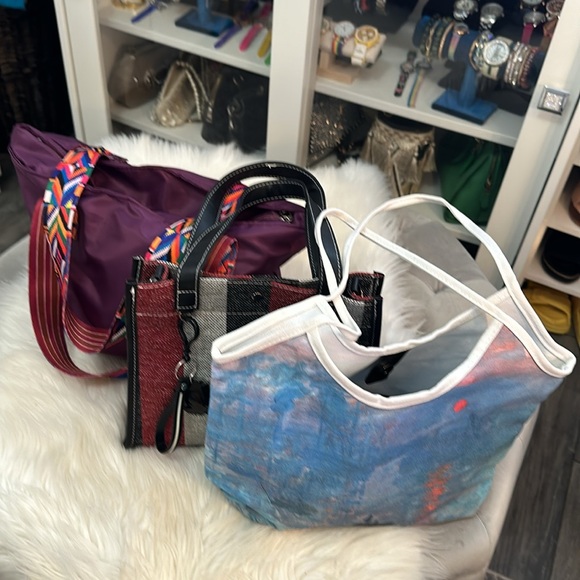 3 Handbags Lot All New! GREAT DEAL & FIRM PRICE!! - Picture 8 of 8